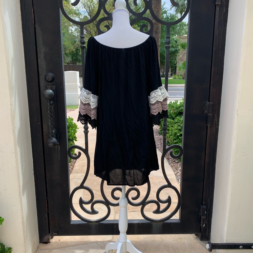 Dress - Picture 2 of 4